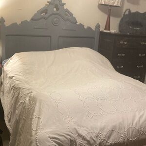 Hobnail Cotton White Bed Cover